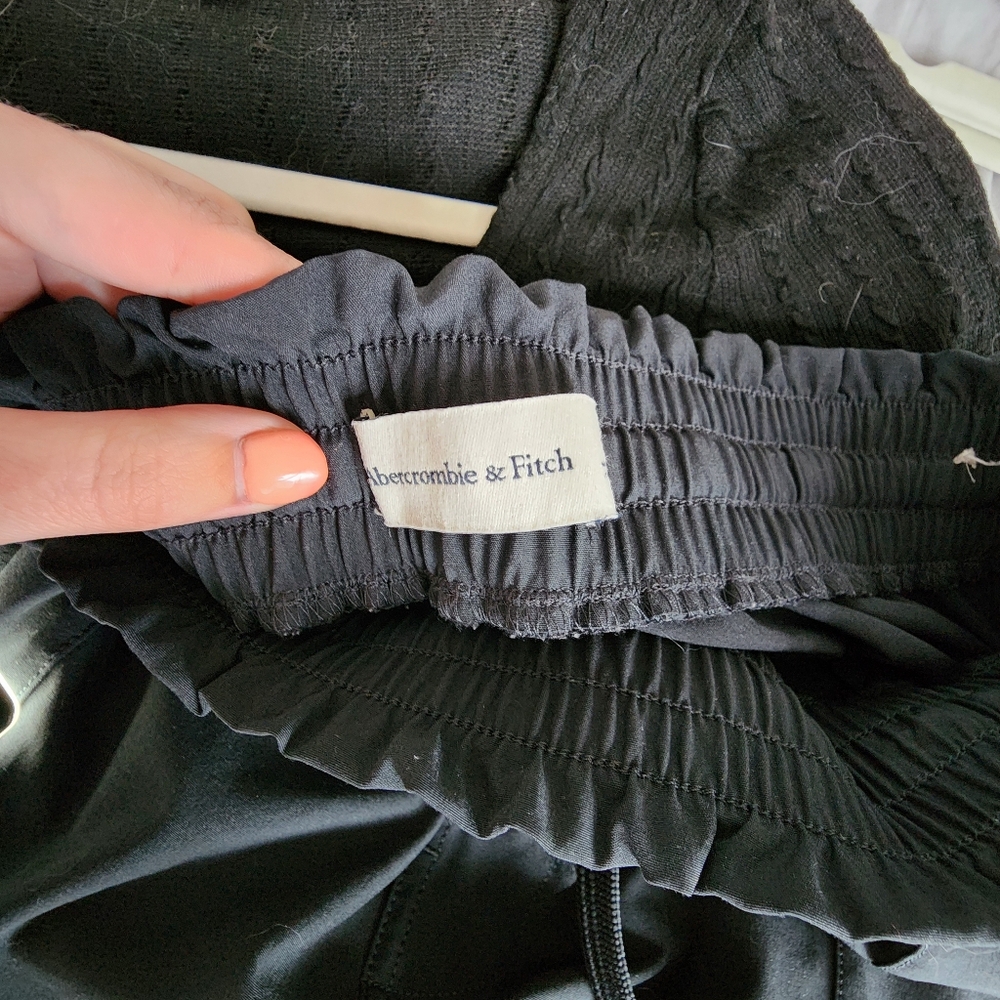 A&F Traveler Joggers - Picture 6 of 7